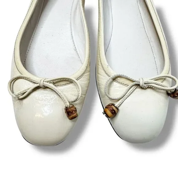 Authentic GUCCI Cream Ivory Patent Leather Bamboo Tassel Bow Ballet Flats 35.5 G - Picture 3 of 12